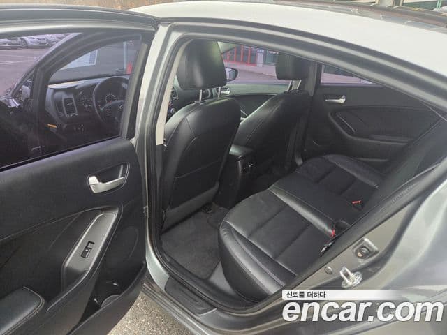 Kia K3 Trendy, 2015 9