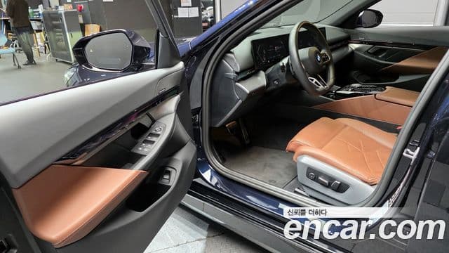 BMW 5시리즈 (G60) 530i xDrive M Sport, 2024 11