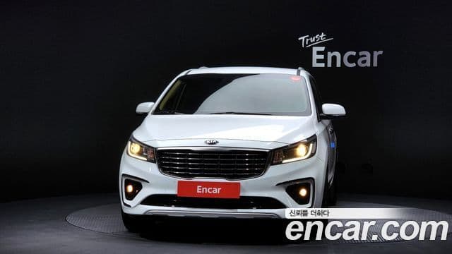 Kia The / новый New Carnival Luxury, 2020 3