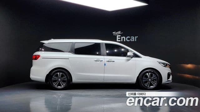 Kia The / новый New Carnival Luxury, 2020 4