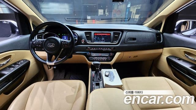 Kia The / новый New Carnival Luxury, 2020 6