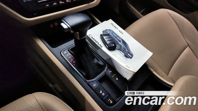 Kia The / новый New Carnival Luxury, 2020 10