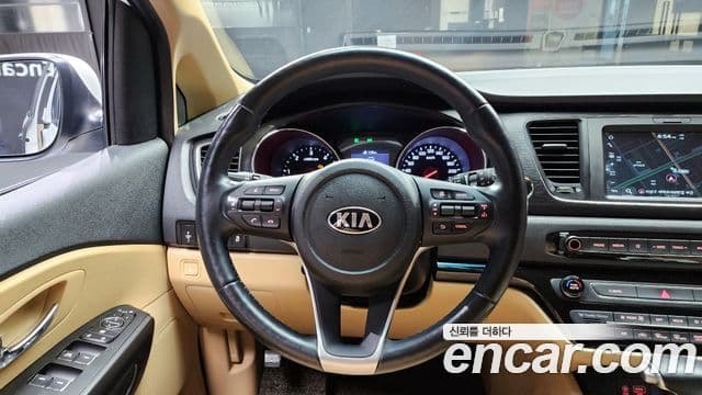 Kia The / новый New Carnival Luxury, 2020 14