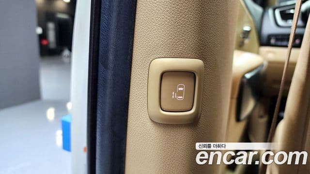 Kia The / новый New Carnival Luxury, 2020 17