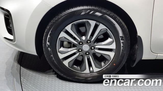 Kia The / новый New Carnival Luxury, 2020 20