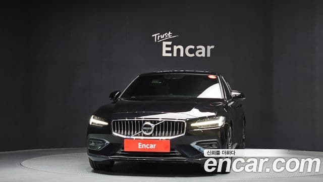 Volvo S60 3세대 B5 Inscription, 2022 3