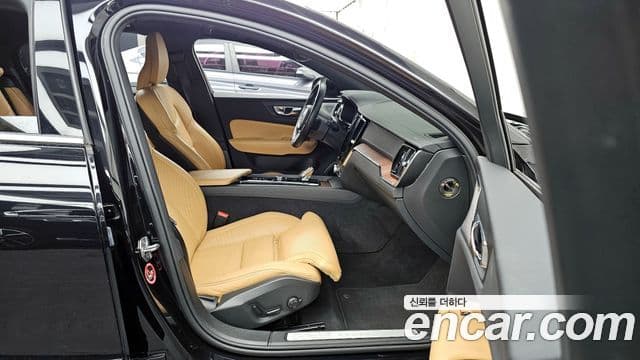 Volvo S60 3세대 B5 Inscription, 2022 11