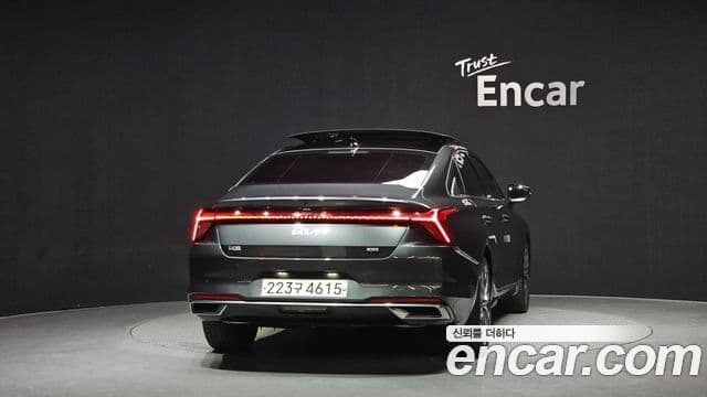 Kia K8 Signature, 2022 4