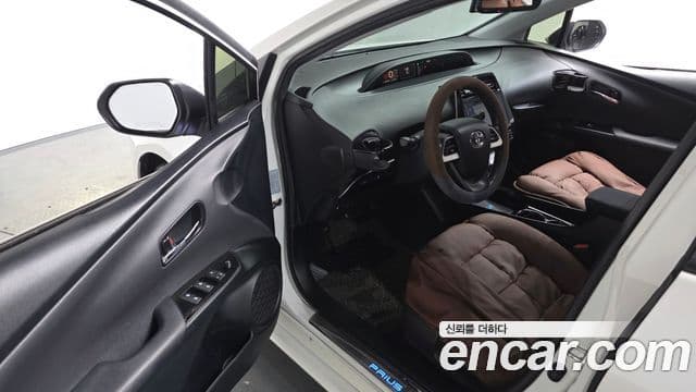 Toyota 프리우스 4세대 1.8 E, 2017 10