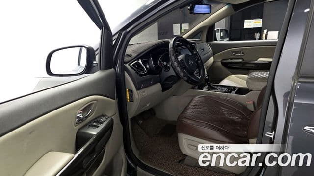 Kia All New Carnival Prestige, 2016 10