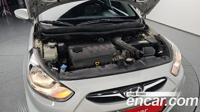 Hyundai Accent(новый кузов / новое поколение) Modern, 2015 6