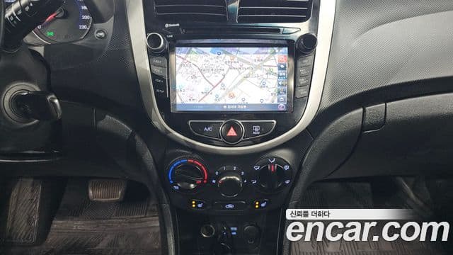 Hyundai Accent(новый кузов / новое поколение) Modern, 2015 14