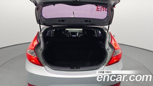 Hyundai Accent(новый кузов / новое поколение) Modern, 2015 20