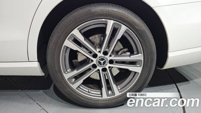 Mercedes-Benz E-класс W213 Avantgarde, 2022 все фото