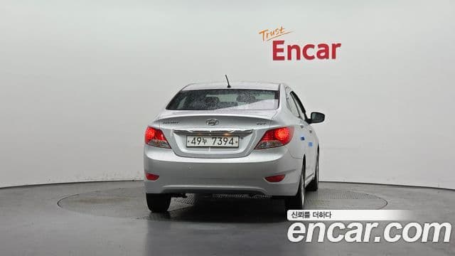 Hyundai Accent(новый кузов / новое поколение) Premier, 2012 4