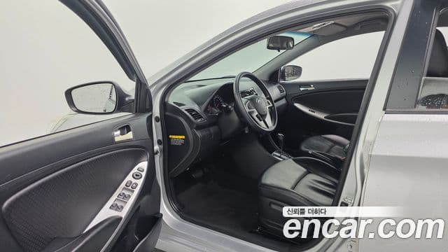 Hyundai Accent(новый кузов / новое поколение) Premier, 2012 11