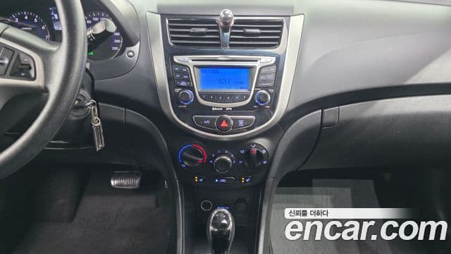 Hyundai Accent(новый кузов / новое поколение) Premier, 2012 15