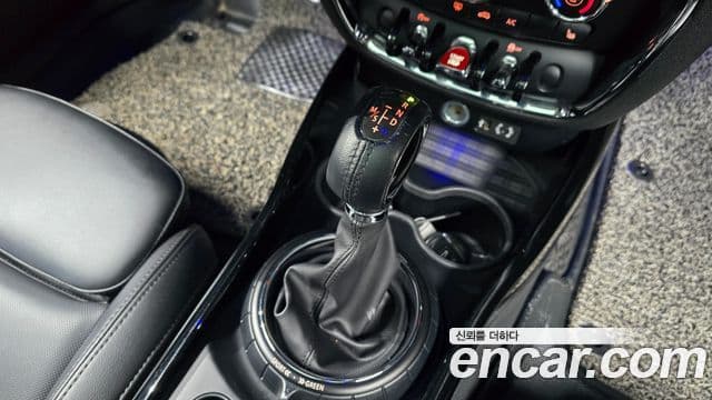 Mini Cooper D 클럽맨 2세대, 2017 9