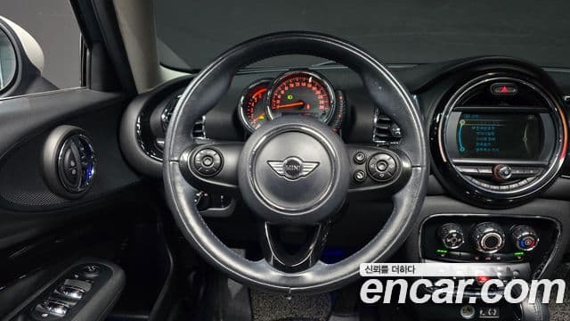 Mini Cooper D 클럽맨 2세대, 2017 13
