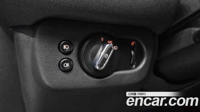 Mini Cooper D 클럽맨 2세대, 2017 14