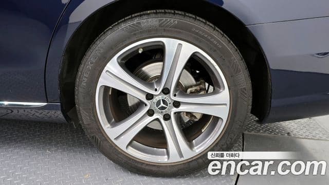 Mercedes-Benz E-класс W213 Avantgarde, 2019 все фото