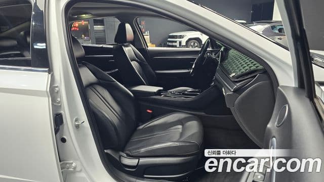 Hyundai Sonata (DN8) Premium Family, 2020 10