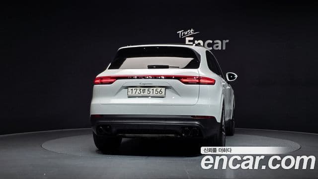 Porsche Cayenne (PO536), 2020 4