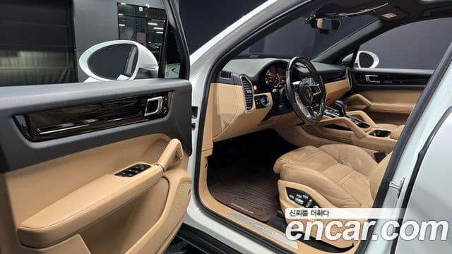 Porsche Cayenne (PO536), 2020 11