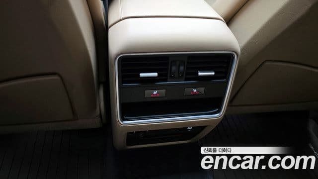 Porsche Cayenne (PO536), 2020 18