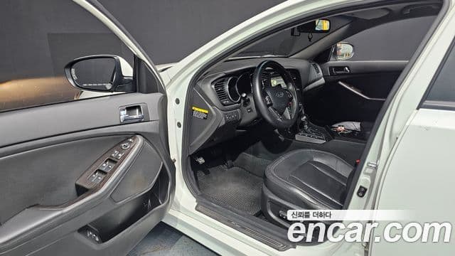 Kia K5 Prestige, 2012 10