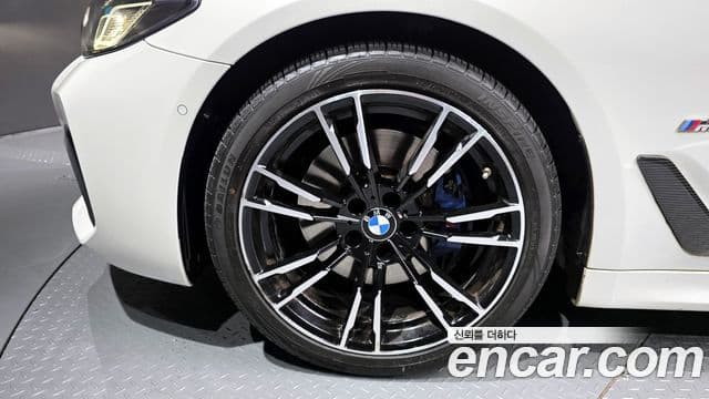 BMW 5시리즈 (G30) 523d M Sport, 2021 все фото