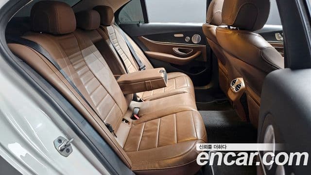 Mercedes-Benz E-класс W213 Avantgarde, 2019 12