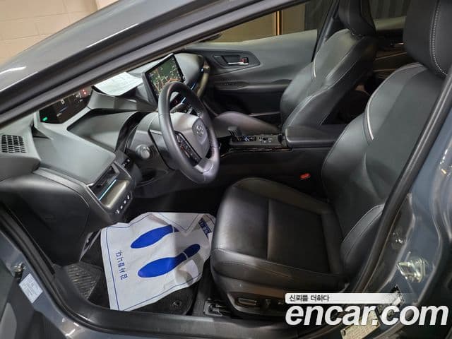 Toyota 프리우스 5세대 2.0 XLE, 2024 8