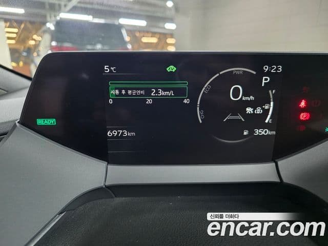 Toyota 프리우스 5세대 2.0 XLE, 2024 14