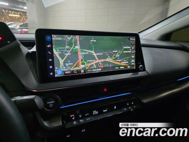 Toyota 프리우스 5세대 2.0 XLE, 2024 15