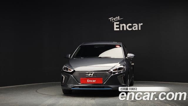 Hyundai Ioniq гибрид, 2019 3