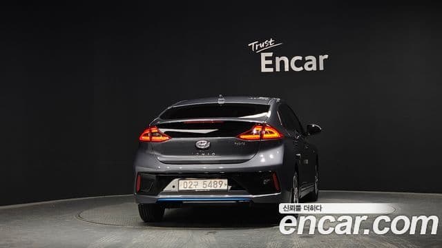 Hyundai Ioniq гибрид, 2019 4