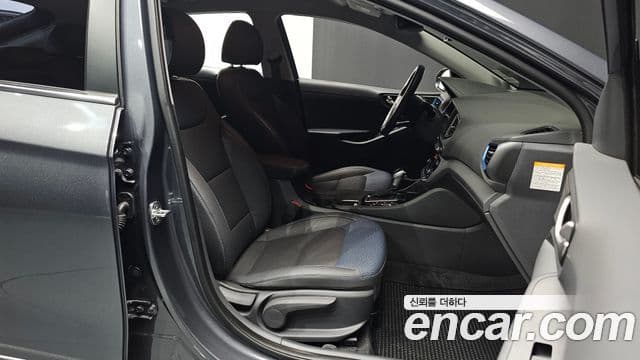 Hyundai Ioniq гибрид, 2019 10