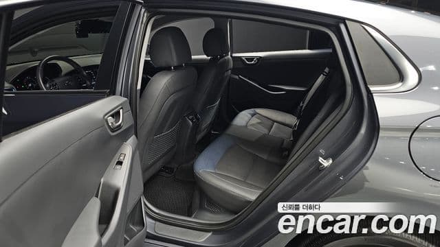 Hyundai Ioniq гибрид, 2019 12