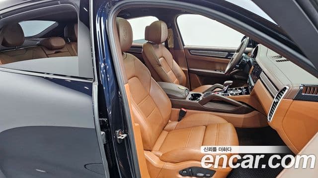 Porsche Cayenne (PO536) 3.0 купе, 2022 10