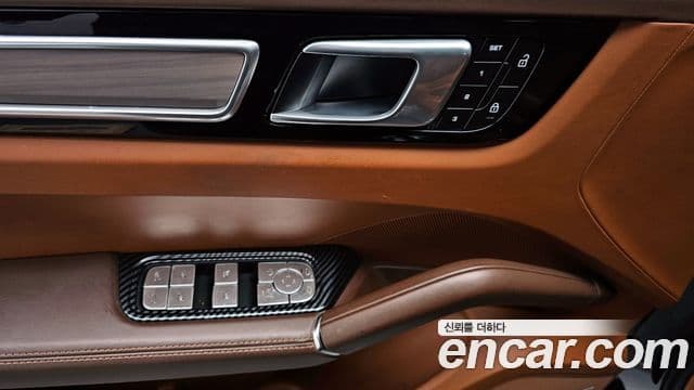 Porsche Cayenne (PO536) 3.0 купе, 2022 14