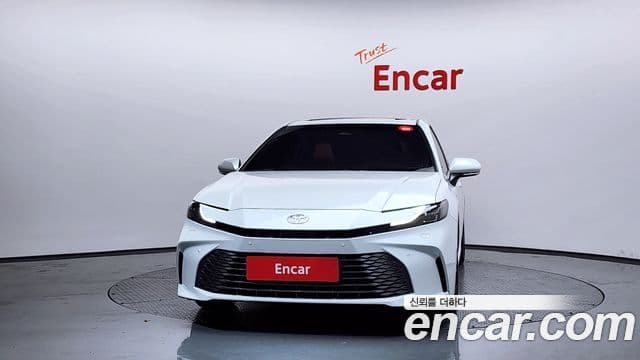 Toyota 캠리 (XV80) 2.5 XLE гибрид, 2025 3