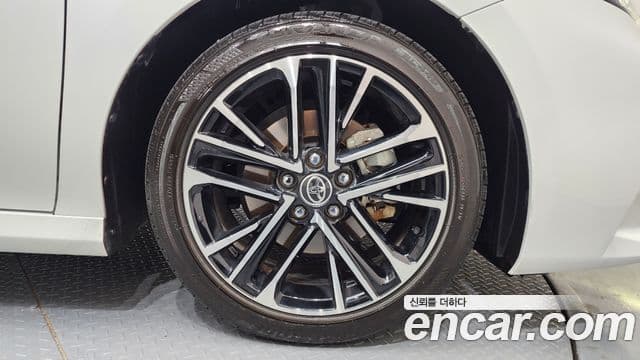 Toyota 캠리 (XV80) 2.5 XLE гибрид, 2025 все фото