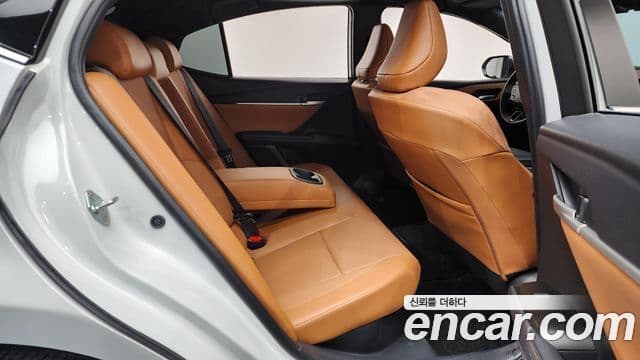 Toyota 캠리 (XV80) 2.5 XLE гибрид, 2025 12