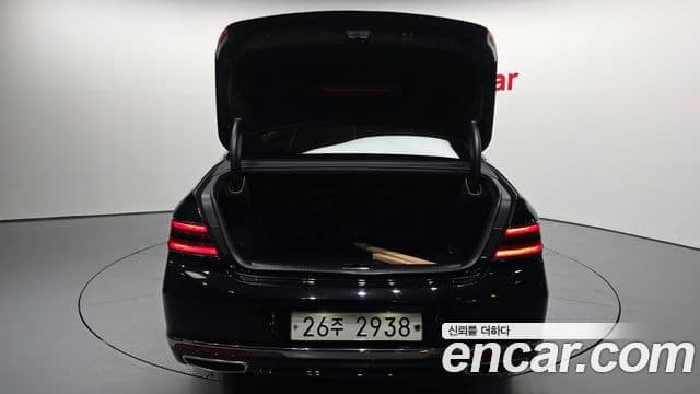 Genesis G90 Luxury, 2019 20