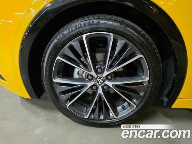 Toyota 프리우스 5세대 2.0 XLE, 2024 10