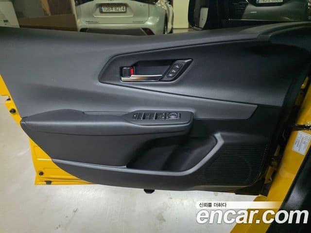 Toyota 프리우스 5세대 2.0 XLE, 2024 11