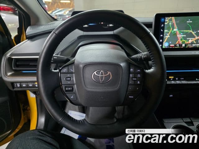 Toyota 프리우스 5세대 2.0 XLE, 2024 13