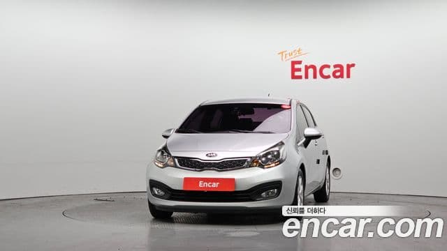 Kia All New Pride Deluxe, 2014 3