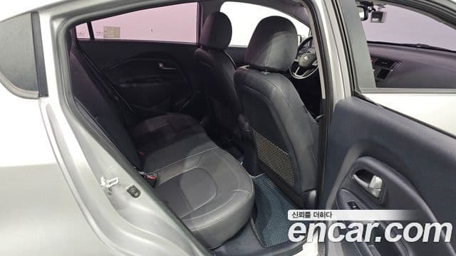 Kia All New Pride Deluxe, 2014 12